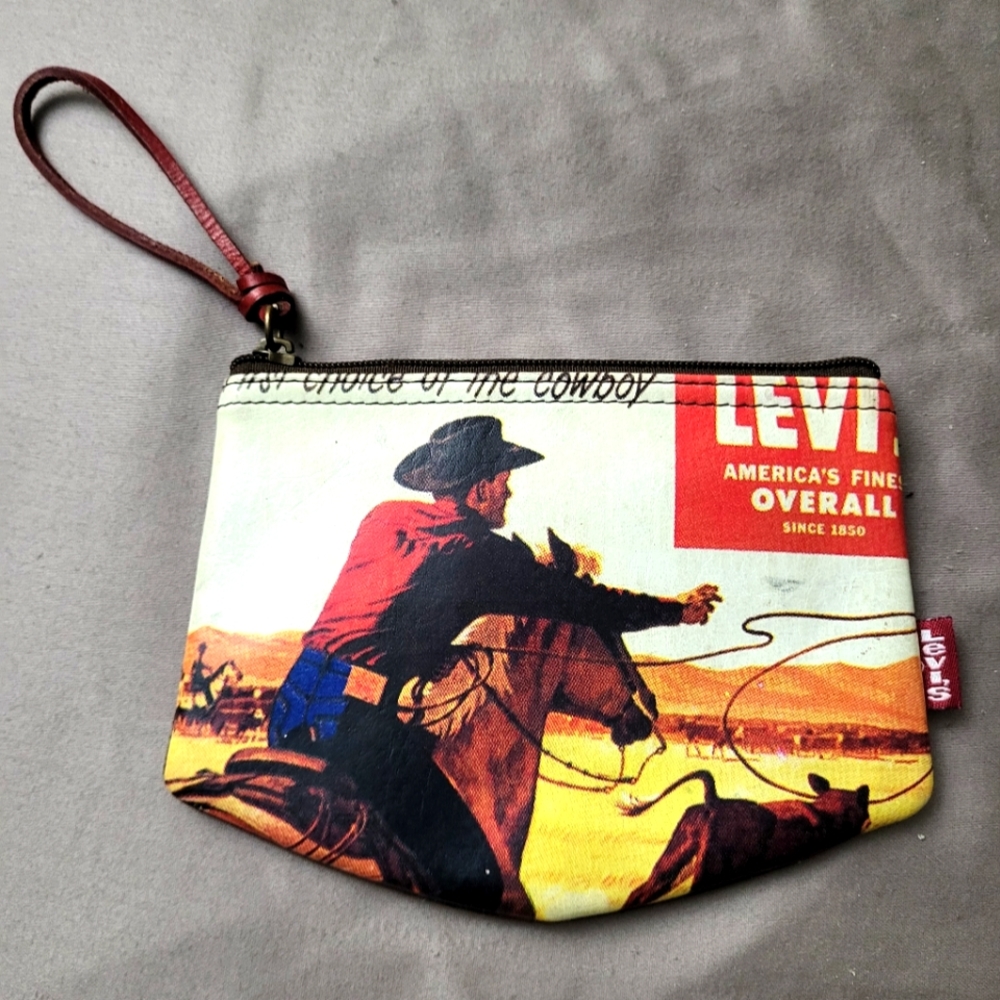 Vintage 90's Levi coin purse